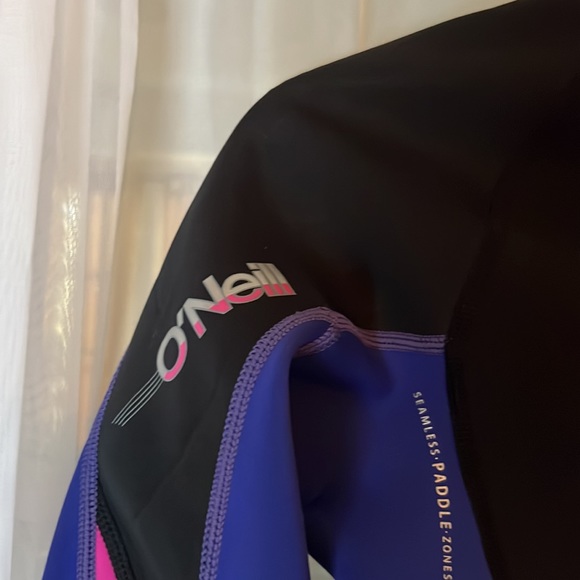 O’Neil Bahia Seamless Paddle Zones Surf Wet Top Girls Size 4 - Picture 10 of 11